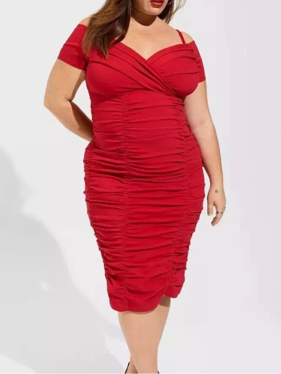 torrid Dresses & Skirts - torrid Red Off-Shoulder Ruched Midi Dress